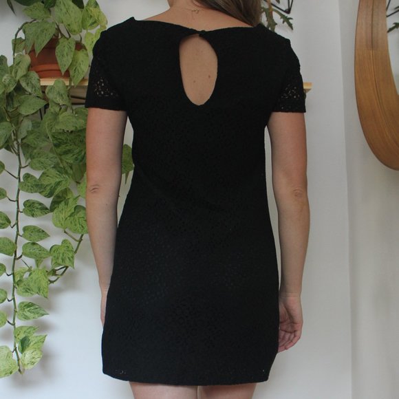 Black Lace Shift Dress - Picture 3 of 5